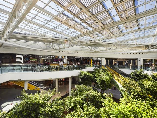 Westfield Carre Senart Atrium